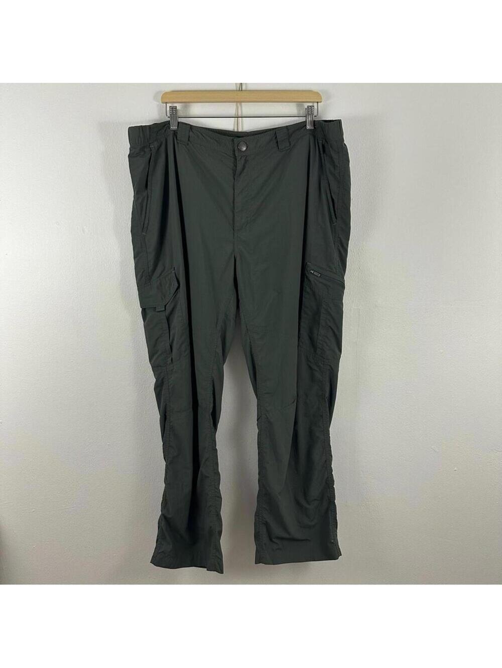 Columbia Omni Shade Sun Protection Green Hiking Pants Size 42 W